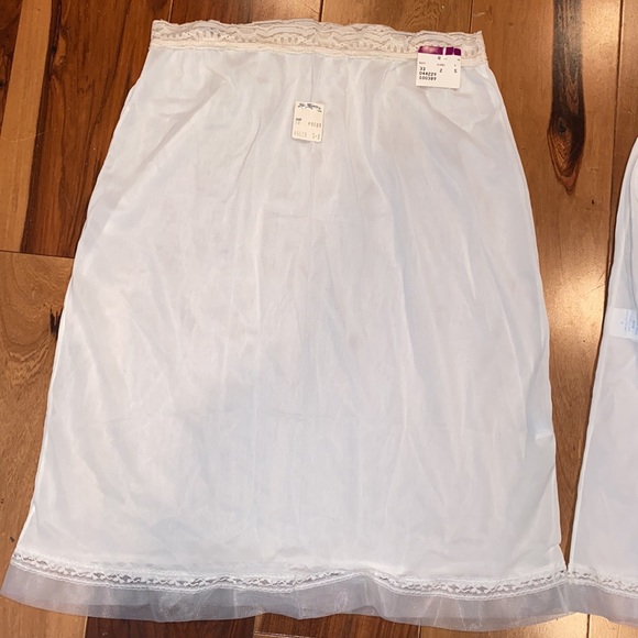 NWT~ VINTAGE 1960/1970s HER MAJESTY SLIP - Picture 2 of 8